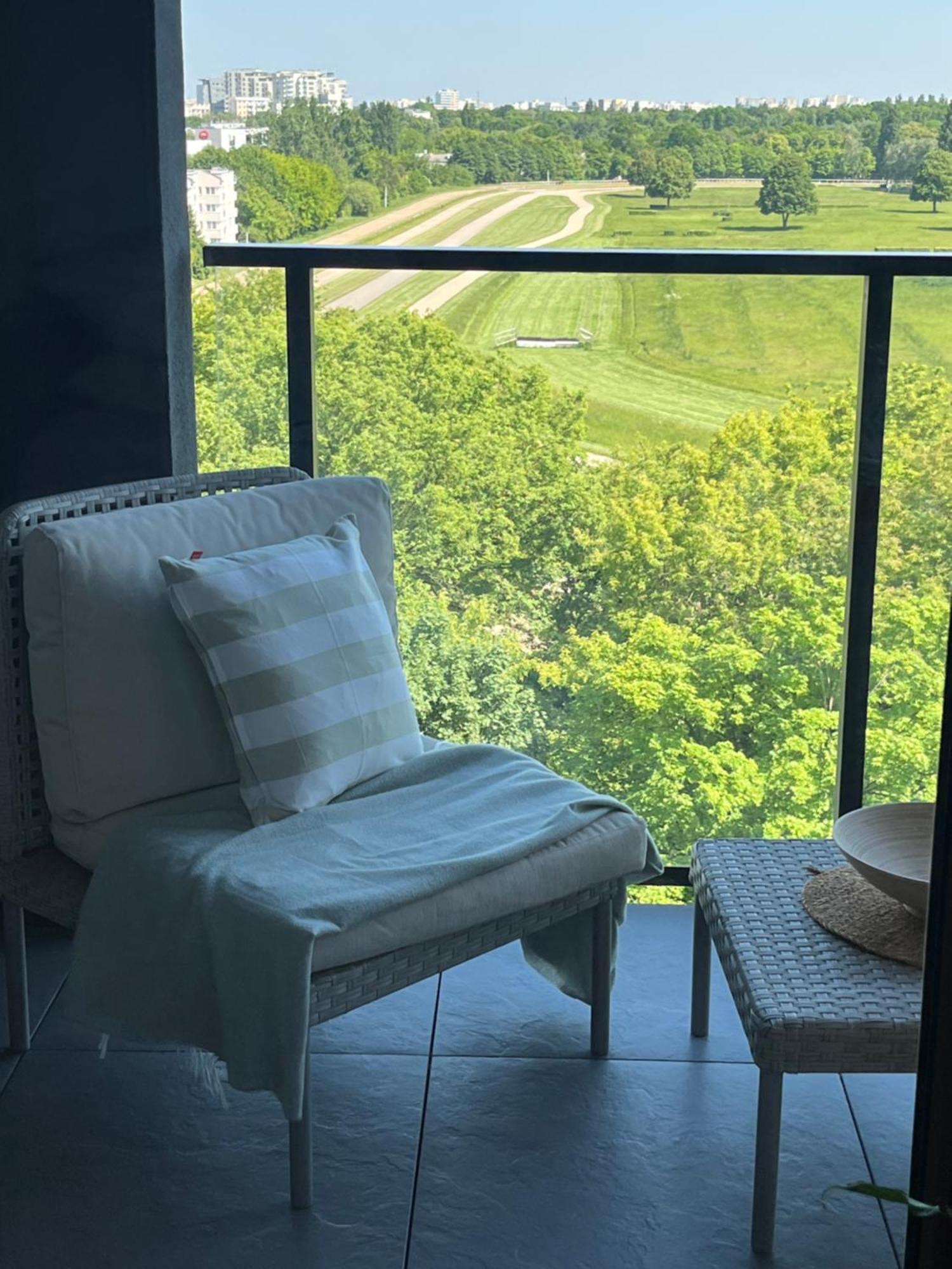 Warsaw Airport Wyscigi - City And Green View Apartment With Underground Garage Extérieur photo